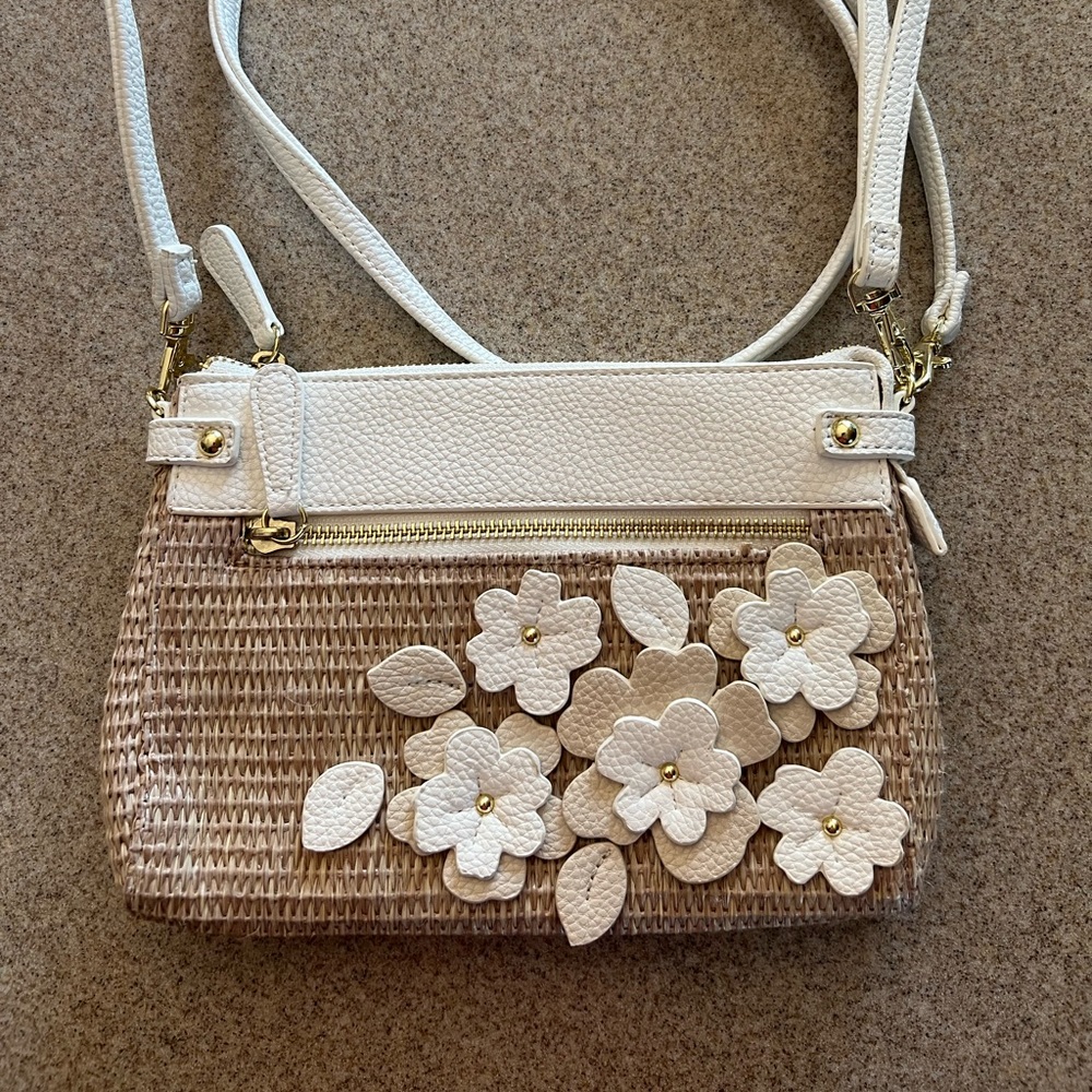 Liz Claiborne crossbody bag